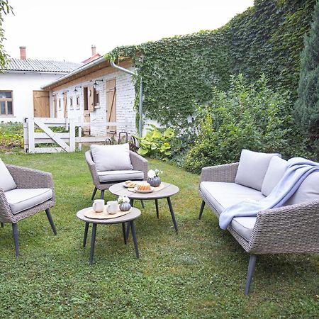 Cozy Airport Apartment Vecses Exterior photo